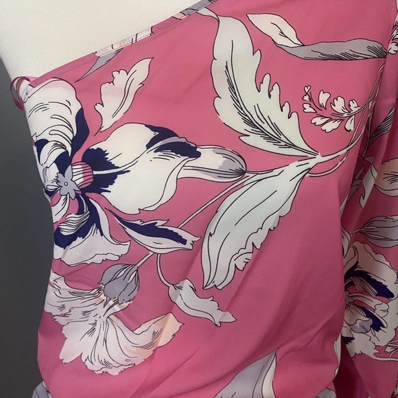 Yumi Kim Pink Floral‎ One Shoulder Mini Dress Women’s size Small NWT - Picture 9 of 10